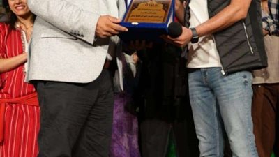 فريق مسرح الجامعة الألمانية يكرما المنتجان مقار وريمون