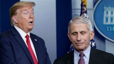 مسؤول أمريكي يهاجم مستشار ترامب: ليس على حق بشأن كورونا