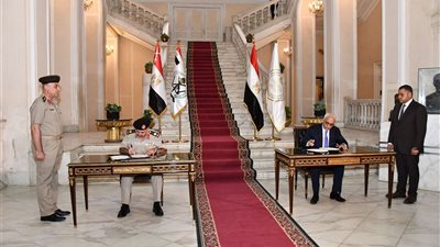 قوات الدفاع الشعبي والعسكري توقع بروتوكولي تعاون مع وزارة التربية والتعليم والتعليم الفني ووزارة الدولة للهجرة