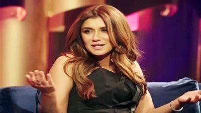 بالمايوه| ابنه غادة عادل تثير الجدل في أول ظهور لها.. والجمهور يعلق