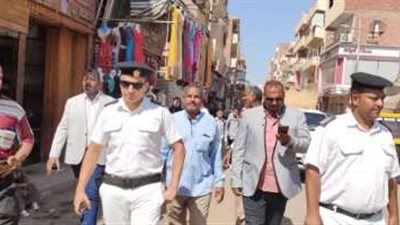 تحرير وتنفيذ 65 محضر إزالة فى حملة مكبرة لرفع الإشغالات والتعديات بمدينة إسنا