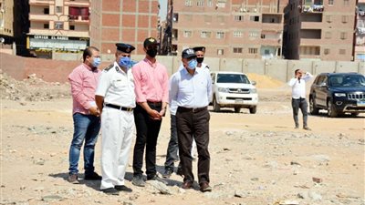 محافظ القليوبية يشن حملة لإزالة المباني المخالفة بشبرا