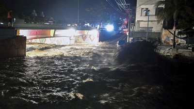 فيديو.. مصرع شخصين في المكسيك جراء الإعصار روسلين