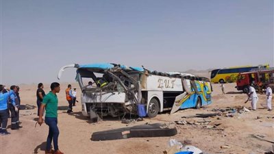 وكيل تعليم الدقهلية يطمئن على الحالة الصحية للمصابين بحادث انقلاب أتوبيس مدرسة