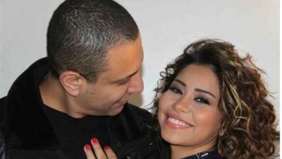 عقب تصريحات حلمي بكر.. شاهد صور  شيرين عبدالوهاب مع والد ابنتيها