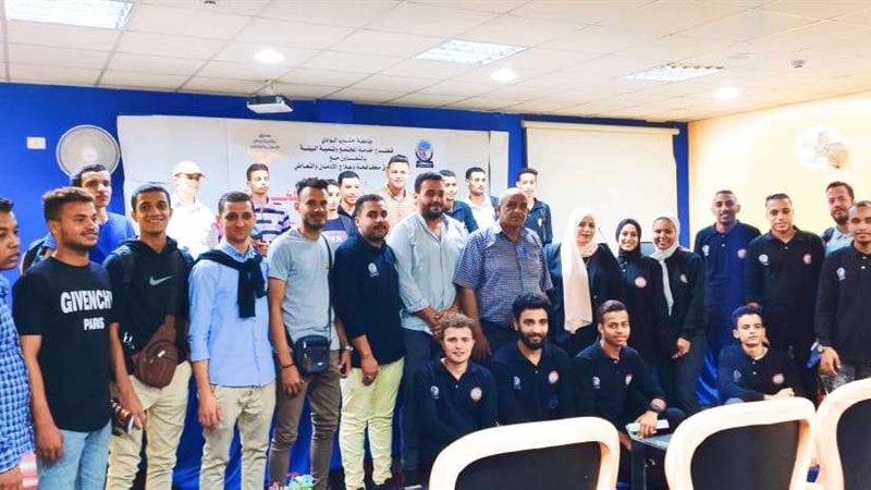 طلاب كليه التربيه