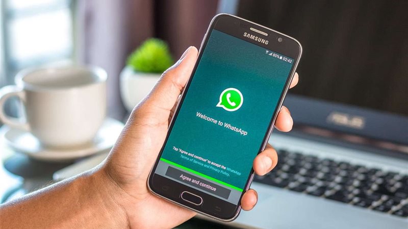 عطل بتطبيق واتساب