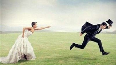 طلب غريب من والدته.. عريس يتأخر على حفل الزفاف ساعة