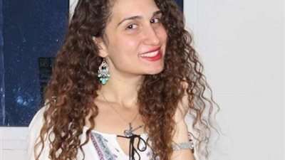 مُعلمة وضعت 