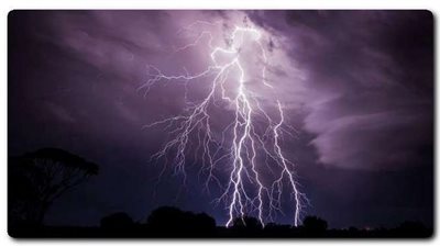 البرق والرعد مستمرون مع الأمطار الغزيرة حتى يوم الخميس 2022-10-27