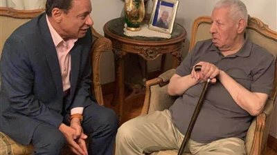 كرم جبر: المجلس لن يتأخر عن تقديم أى شيء للصحفي مكرم محمد أحمد