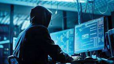 الحبس سنتين وغرامة لا تقل عن 500  ألف جنيه لانتهاك حرمة الحياة الخاصة