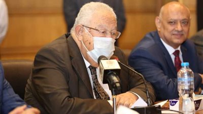 نقيب المحامين يدعو هيئة مكتب مجلس النقابة للاجتماع الإثنين المقبل