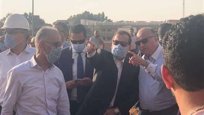 وزير البترول يتفقد موقع حادث كسر خط أنابيب المواد البترولية بطريق الإسماعيلية