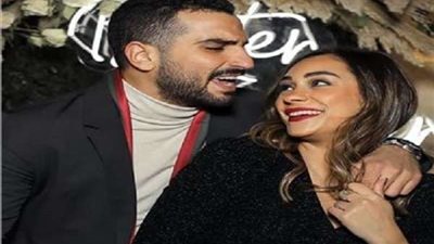 بالأسود.. زوجة محمد الشرنوبي تستعرض أناقتها من أحدث جلسة تصوير