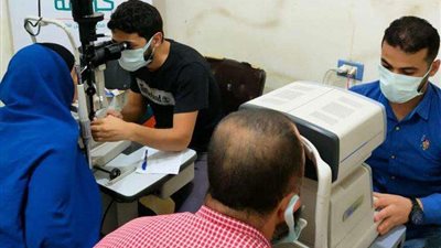 الصحة: تقديم الخدمات الطبية لـ 2182 مواطن بواسطة قوافل متخصصة في طب العيون بأسيوط والمنيا