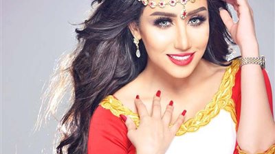 بعد تسريب صورة فاضحة لها.. حنان رضا ترتدي الحجاب وتتلو القرآن  (فيديو)