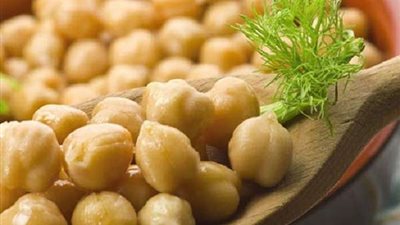 توقف عن تناول الحمص فى هذه الحالة فقط