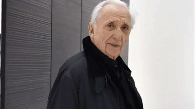 وفاة الرسام الفرنسي بيار سولاج صاحب الدرجات اللامتناهية من اللون الأسود