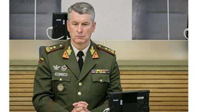 لم يعد بإمكاننا خلع ملابسنا.. وزير دفاع ليتوانيا يرفض تقاسم الأسلحة مع أوكرانيا