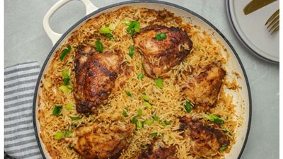 طريقة عمل الأرز المدخن بالدجاج.. صحي وسريع