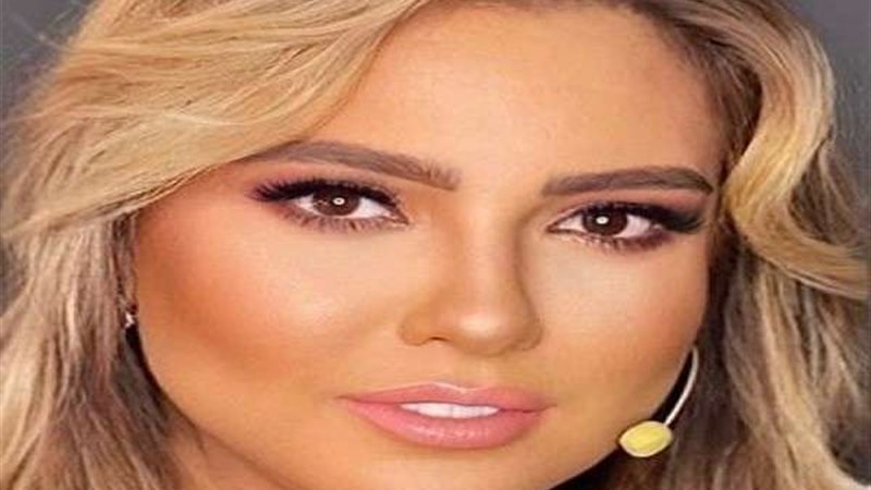الفنانة مي كساب