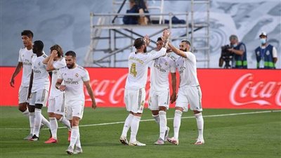فرحة عارمة تجتاح ريال مدريد بعد التتويج بلقب الدوري في موسم ماراثوني