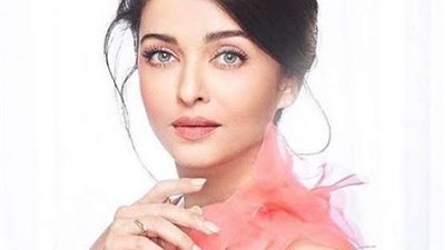 تدهور الحالة الصحية للنجمة اَيشواريا راي وابنتها ونقلهما إلى المستشفى.. تفاصيل