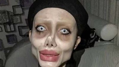 أنجلينا جولي الإيرانية تتعرض للهجوم بسبب شكلها.. صور