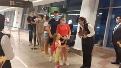 مطار الغردقة يستقبل 100 رحلة طيران تقل 15 ألف سائح