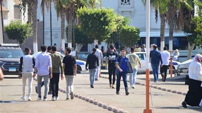 بالصور .. إقبال سياحي تاريخي على مدينة بورفؤاد