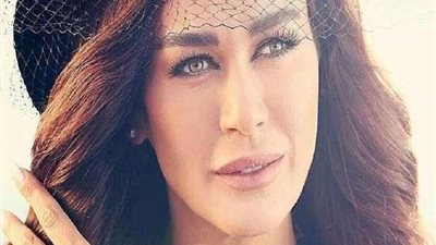 برفقة خطيبها.. نادين الراسي تخطف الأنظار في أحدث ظهور لها (فيديو)