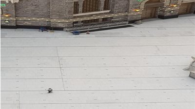 شاهد.. أول ظهور لساحات المسجد الحرام بعد وضع علامات التباعد الاجتماعي