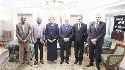 وزير التعليم العالي يبحث مع نظيرته بـ غينيا آليات التعاون بين البلدين