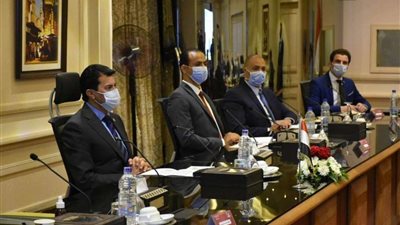 وزير الرياضة يبحث مع رئيس الهيئة العربية للتصنيع التوسع فى مبادرة 