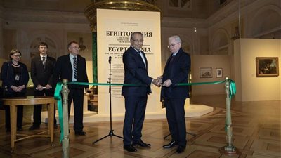 السفير المصري بموسكو يشارك في افتتاح معرض استذكار الحضارة المصرية