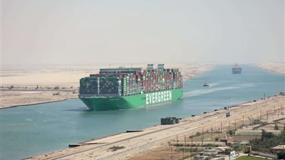 ربيع: ارتفاع متوسط العبور اليومي لــ 68 سفينة بقناة السويس خلال شهر أكتوبر
