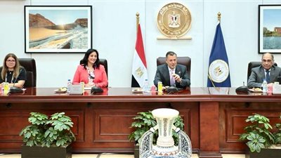 وزير السياحة يناقش خطة العمل واستراتيجية الوزارة خلال المرحلة القادمة