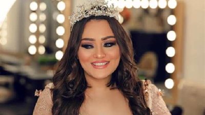 على طريقتها الخاصة.. راندا البحيري تروج لفيلم (الحوت الأزرق)