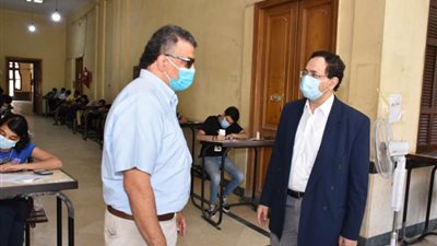 2500 طالب بهندسة عين شمس يواصلون إجراء الامتحانات وسط إجراءات احترازية دقيقة