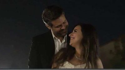 ماكياج خفيف وستايل بسيط.. صور جديدة من عقد قران شيري عادل وطارق صبري