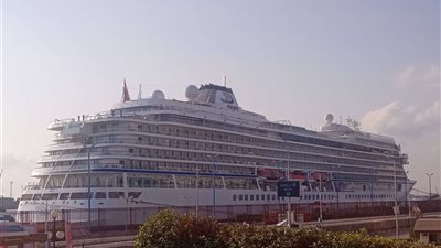 ميناء بورسعيد يستقبل السفينة VIKING MARS تقل 867 سائحا