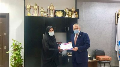 مجاهد يكرم الأم المثالية 2020 بشركة مياه القليوبية