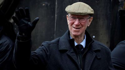 تكريمًا لـ تشارلتون.. إصدار أول طابع بريد مشترك بين إنجلترا وأيرلندا