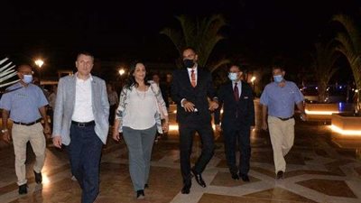 وزير السياحة يتفقد عدد من المنشأت الفندقية بشرم الشيخ استعدادا لمؤتمر تغير المناخ