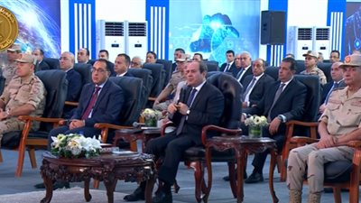 الرئيس السيسي: 