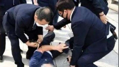 المحكمة ترفض اعتقال ضارب الرئيس الكوري الجنوبي بالحذاء