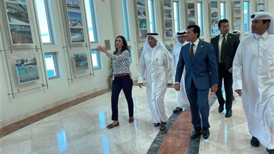 وزير الرياضة يزور أكاديمية أسباير ومستشفى الطب الرياضي بالدوحة
