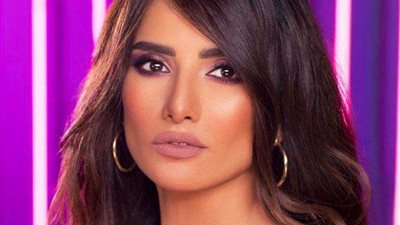 زينة في أحدث ظهور لها: يتعجبون منك لأنك مختلف