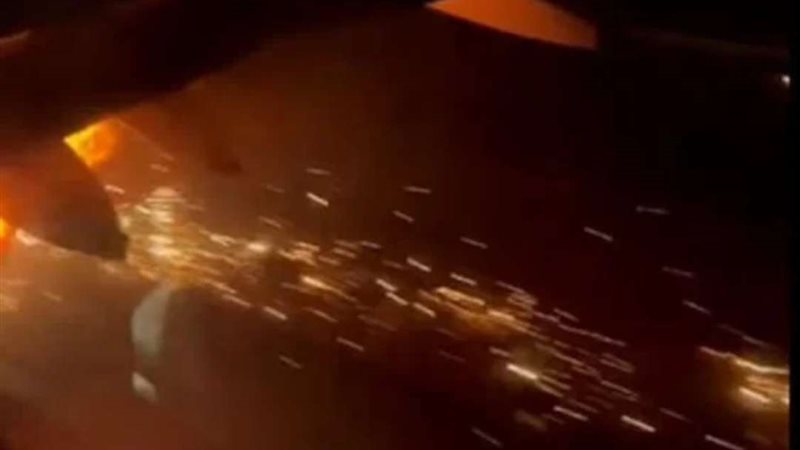 الطائرة المشتعله